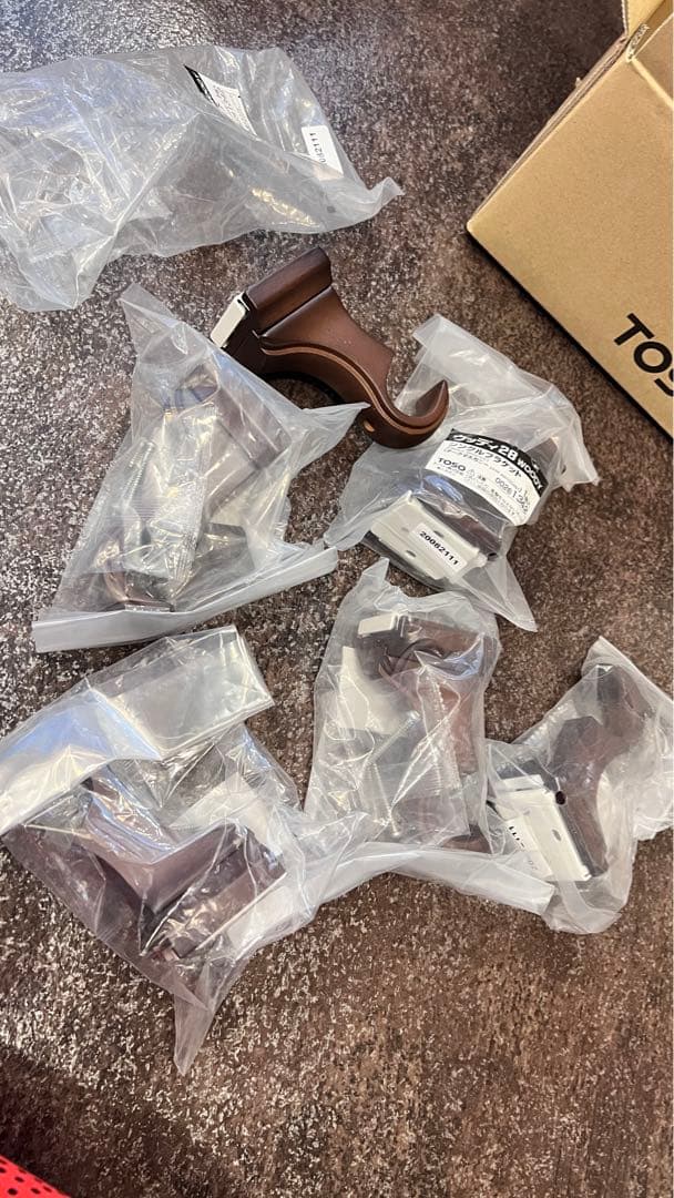 丸のキャップ　8 個　中間サポート　6 個　リングランナ~ 24 袋