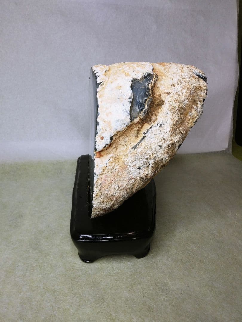 ☆658 アゲート装飾石 黒色スタンド付き