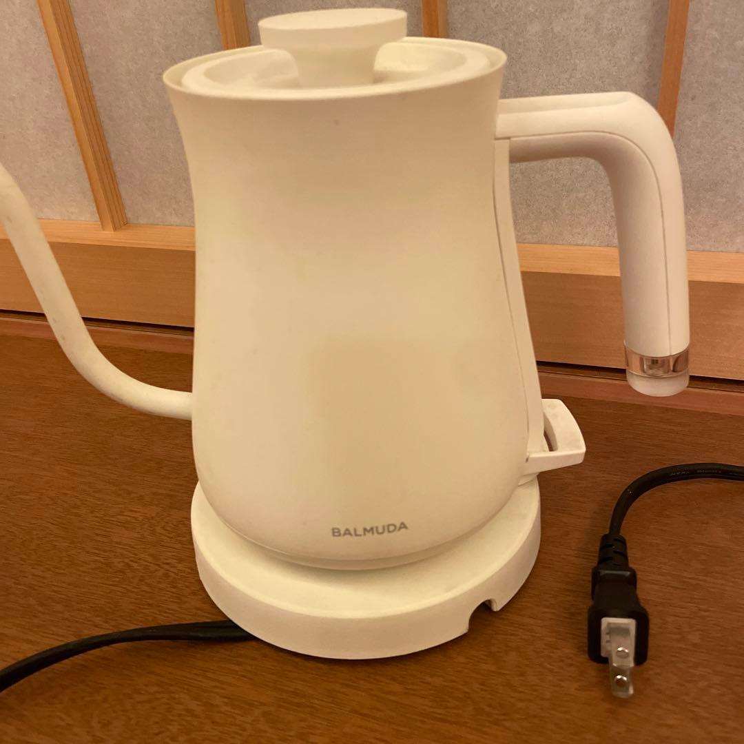 BALMUDA ケトル白