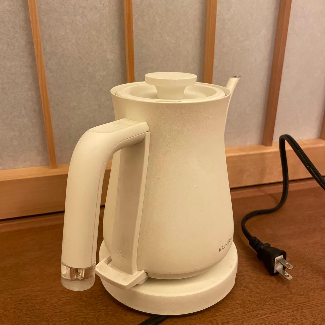 BALMUDA ケトル白