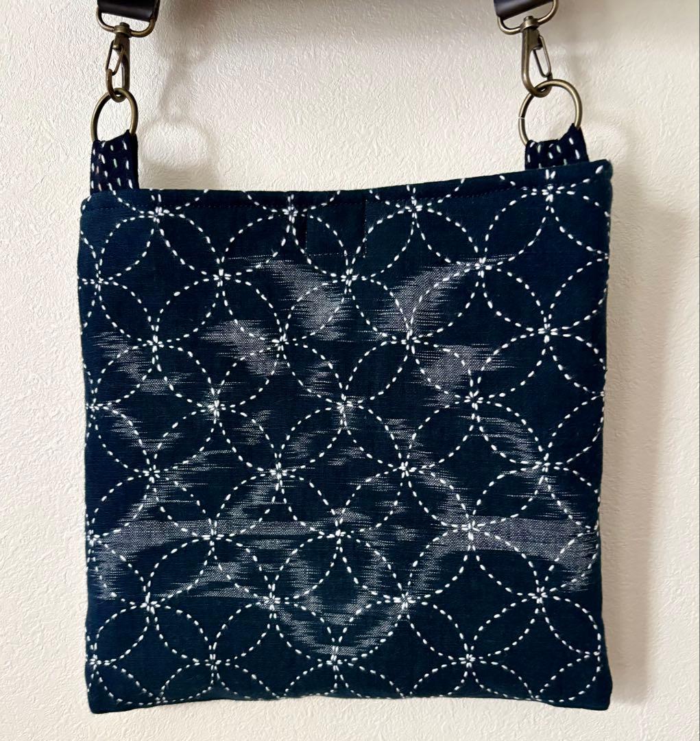 古布 藍染×柿渋染め麻 刺し子サコッシュ　メンズライク