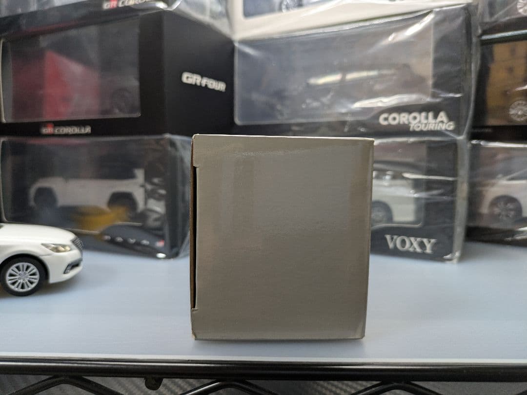 トヨタ クラウンロイヤルサルーン カラーサンプル