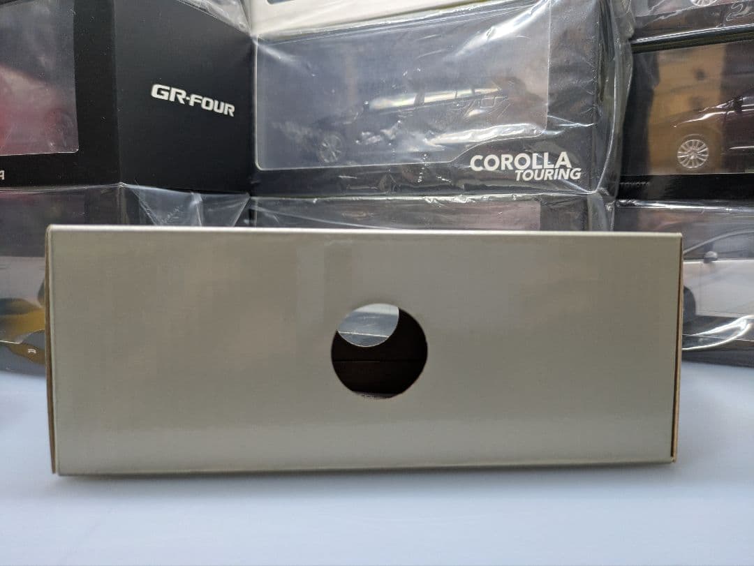 トヨタ クラウンロイヤルサルーン カラーサンプル