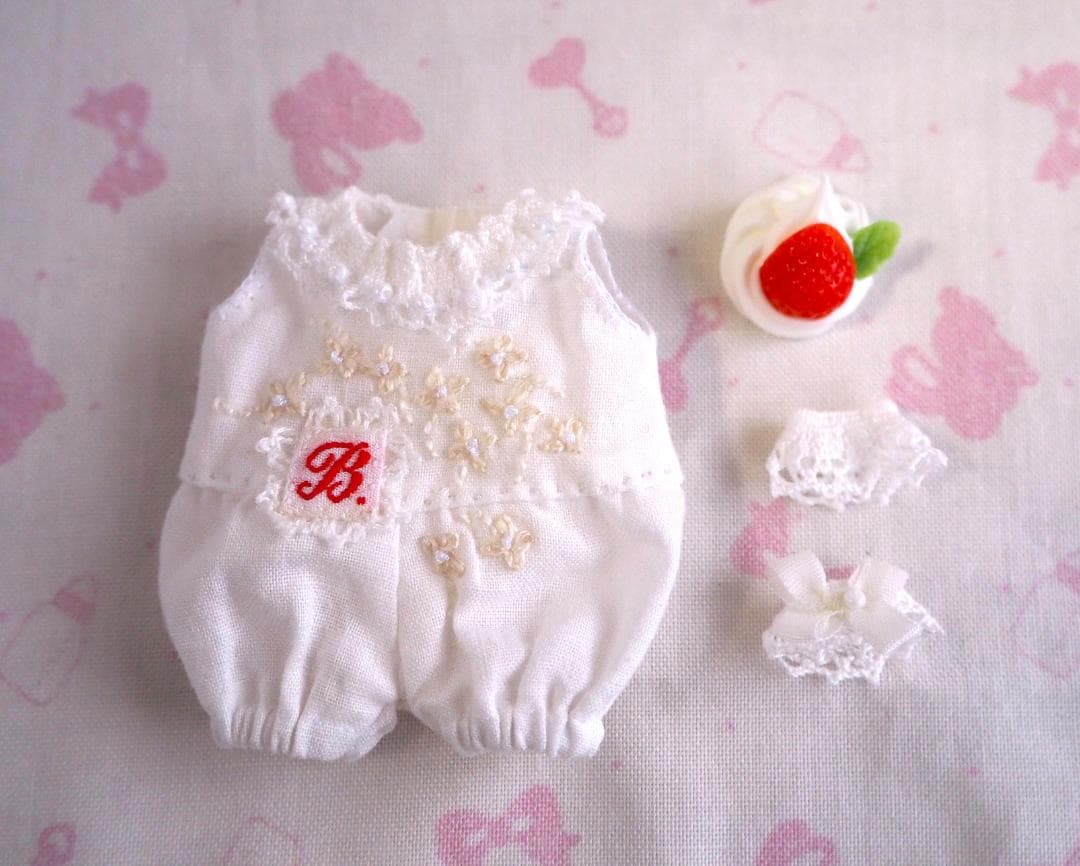 ち*ぎ様 白刺しゅうロンパースセット cocoriang kumukuku