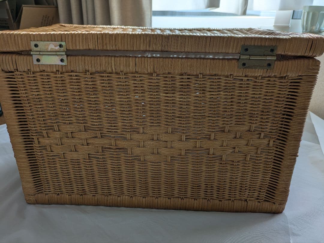アンティーク ラタン 蓋付き大きめバスケット 収納ボックス かご 籠　昭和レトロ