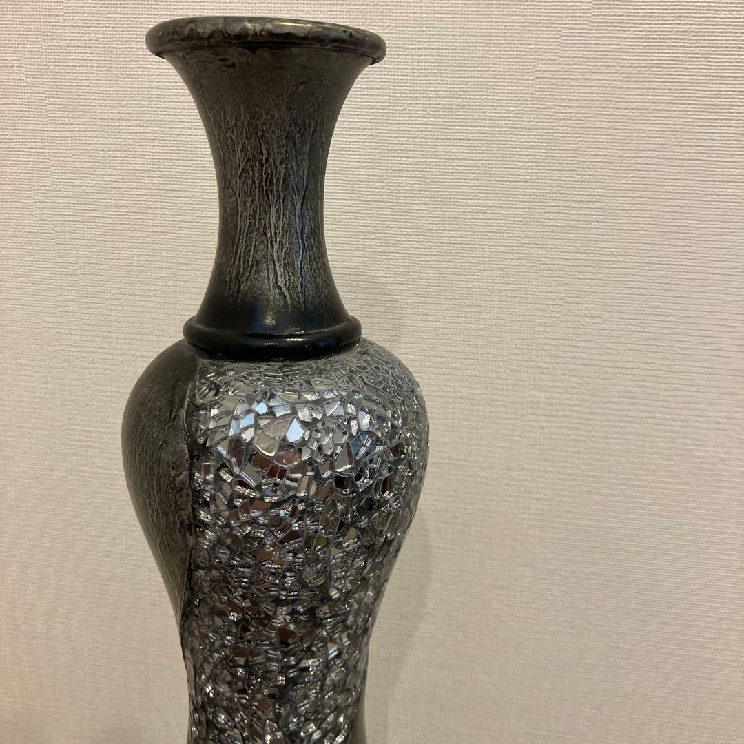 青山 area 大きなモザイクデザインのグレーの花瓶