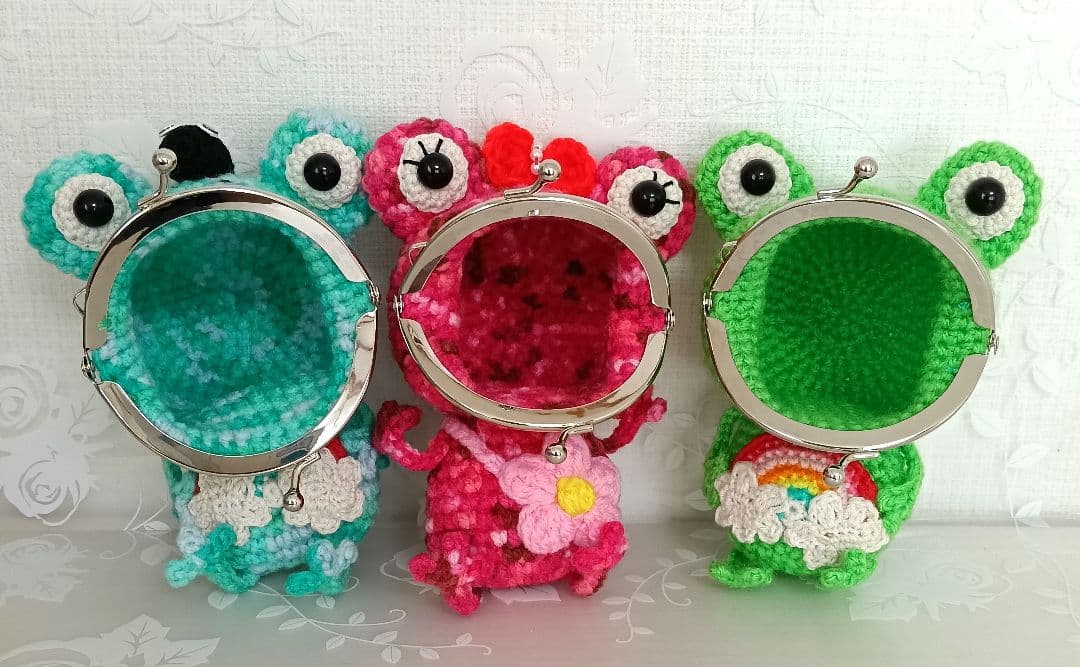 ✽ハンドメイド✽あみぐるみ がま口 手編み カエルちゃん タコさんポーチ♡