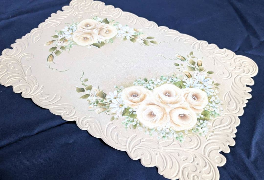 クリーム色ランチョンマット　2枚組トールペイント