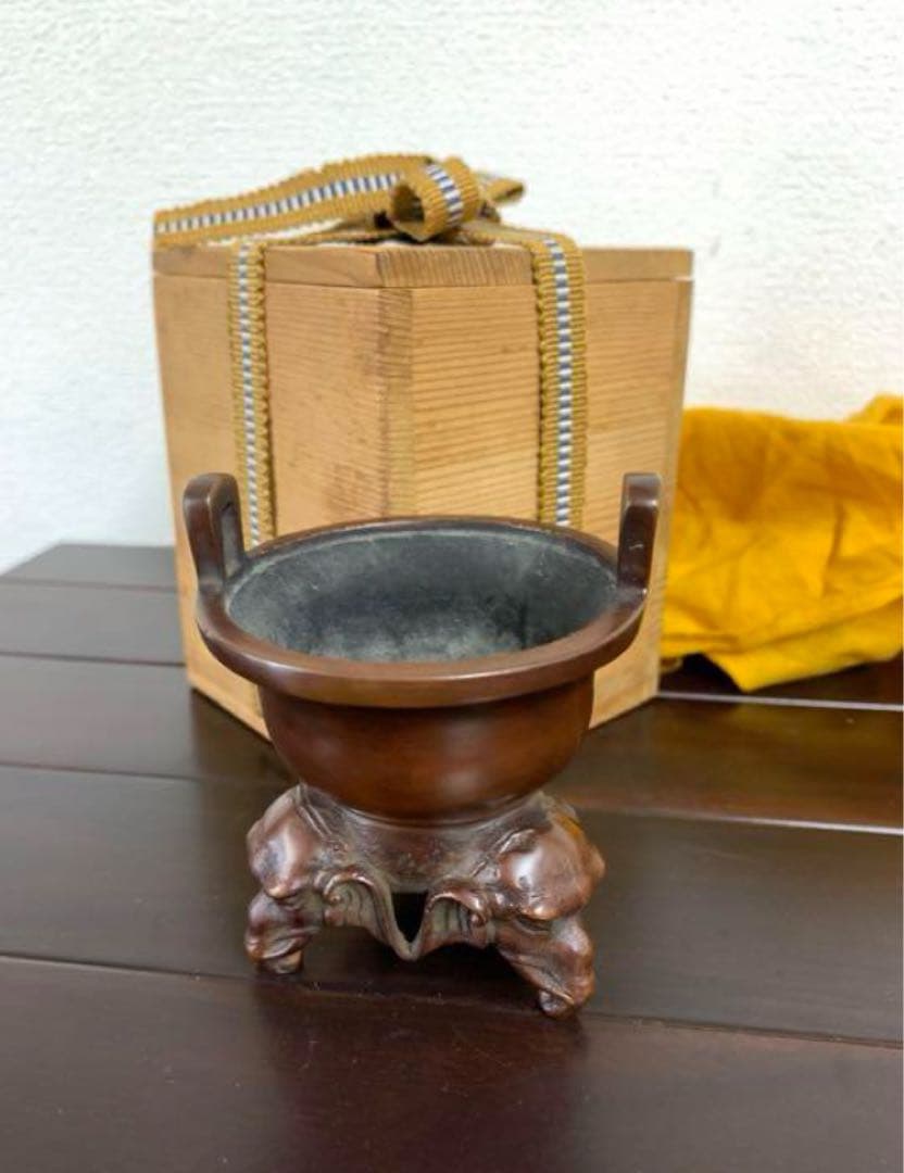 中国古銅香炉　大明古銅象足香炉 【宣徳年製】在銘 y639