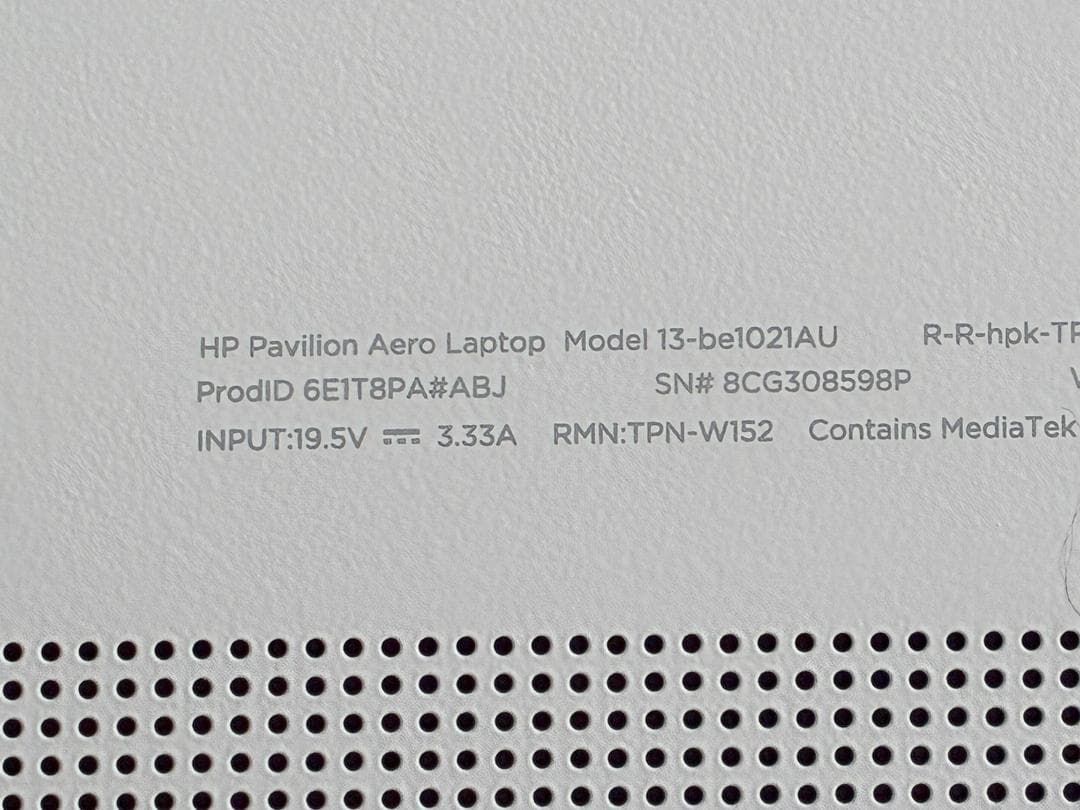 【美品】HP Pavilion Aero Laptop 13-be1021AU