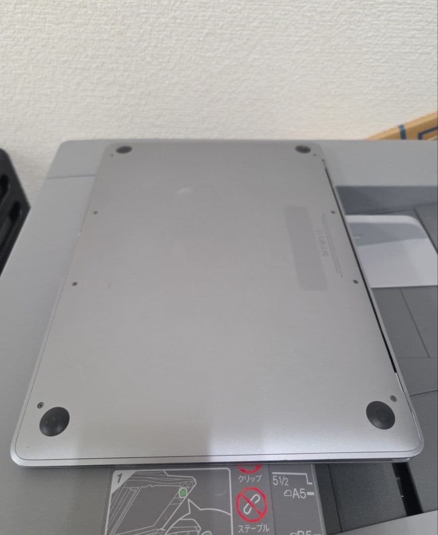 Apple MacBook 2017 (12インチ スペースグレイ)