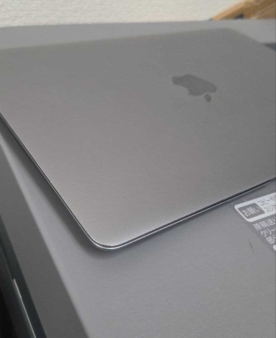 Apple MacBook 2017 (12インチ スペースグレイ)