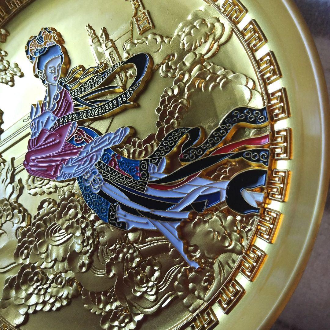金色の浮世絵風皿
