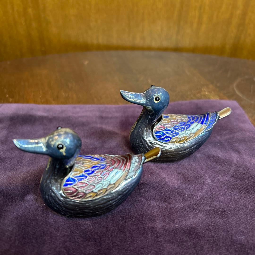 稀少ヴィンテージアヒルの塩コショウ入れセットシルバーにエナメルミニスプーン付き