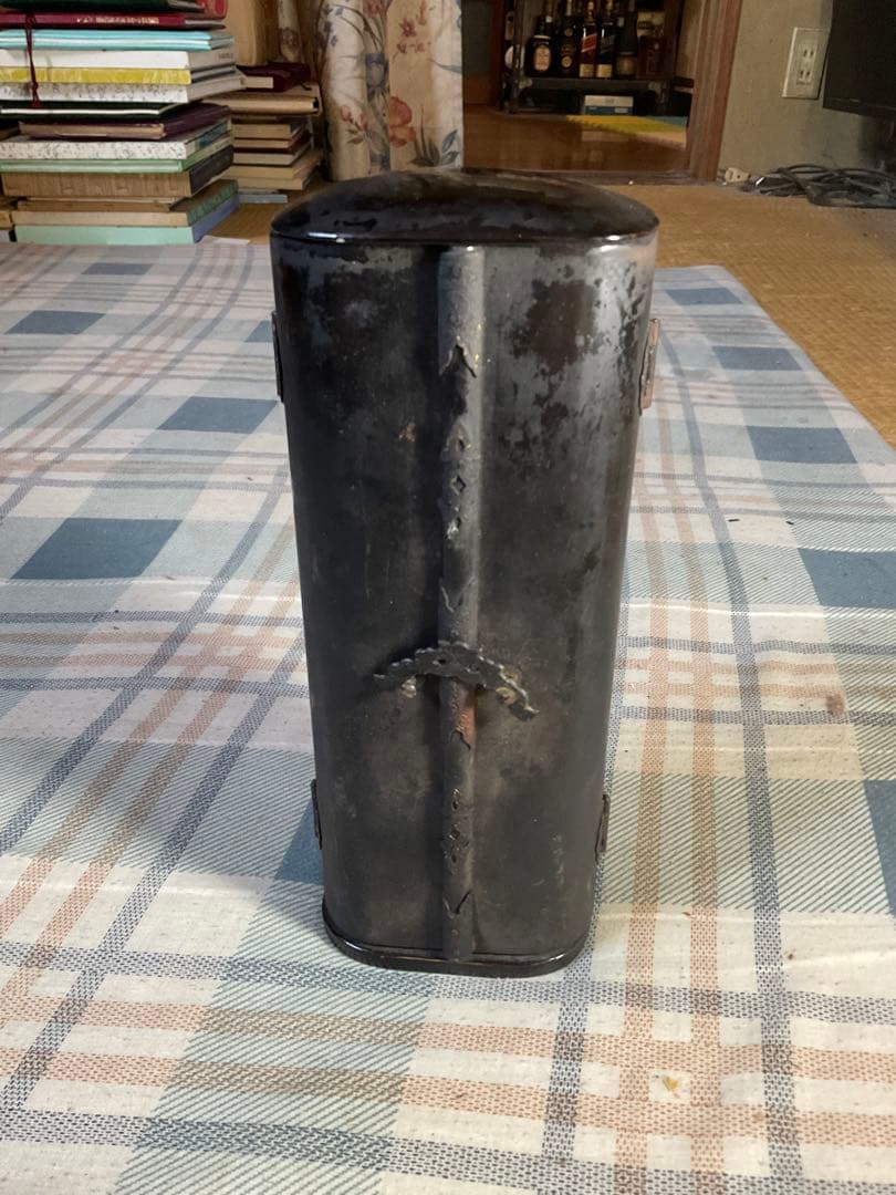 厨子入り阿弥陀如来坐像。【厨子から分離出来ます　製作年不明品？木製　レトロ】。