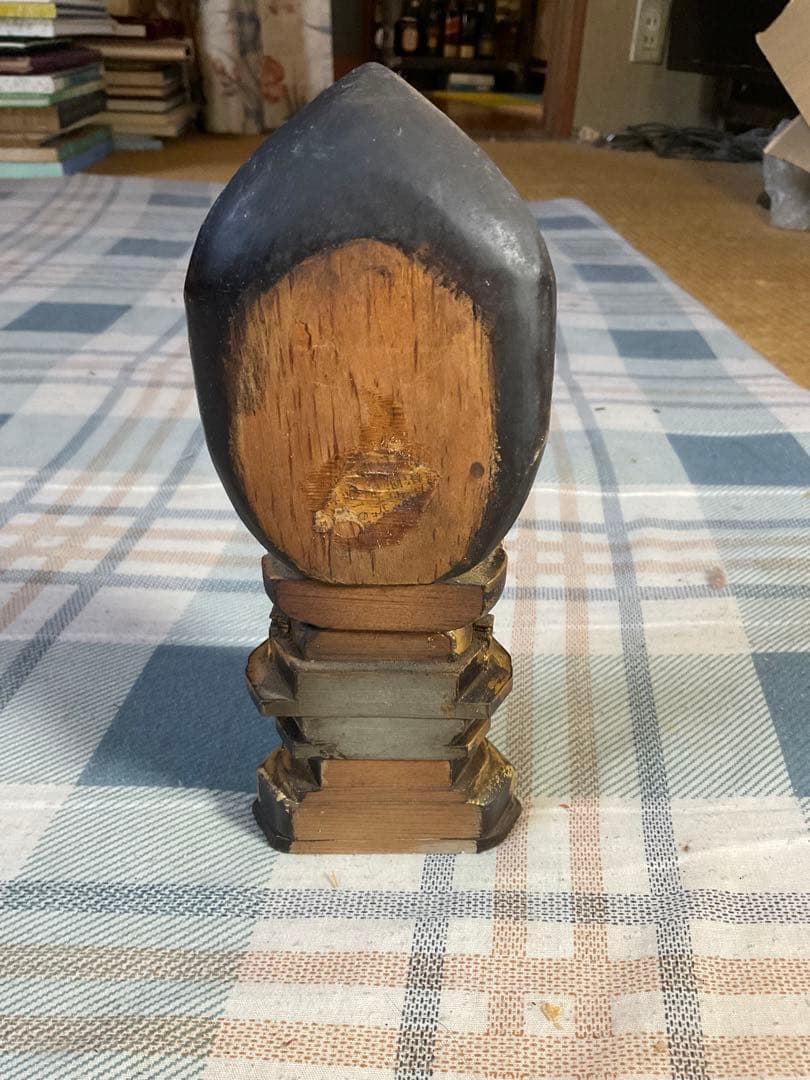 厨子入り阿弥陀如来坐像。【厨子から分離出来ます　製作年不明品？木製　レトロ】。