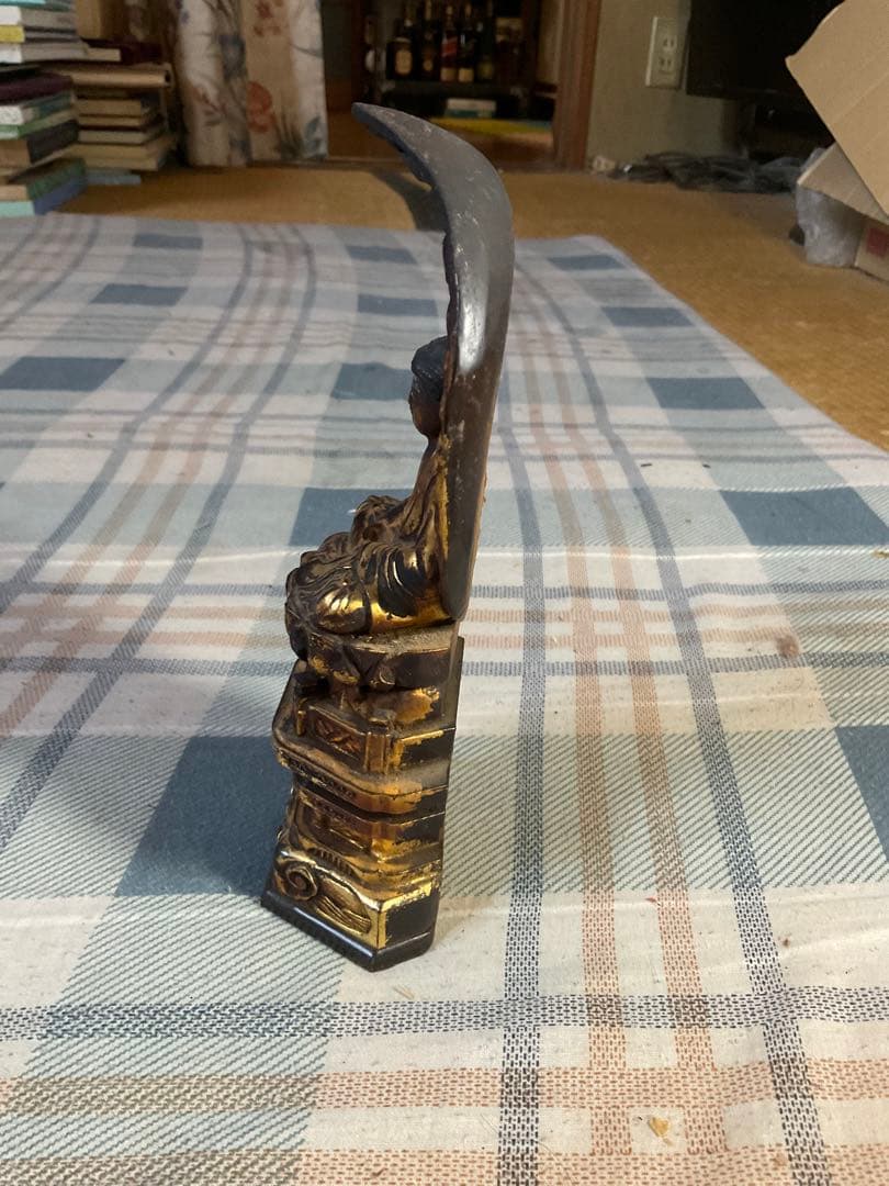 厨子入り阿弥陀如来坐像。【厨子から分離出来ます　製作年不明品？木製　レトロ】。