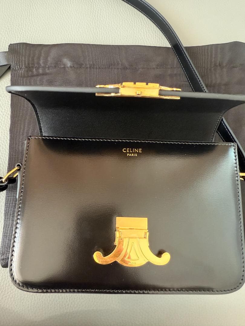 ティーン トリオンフ シャイニーカーフ ショルダー
