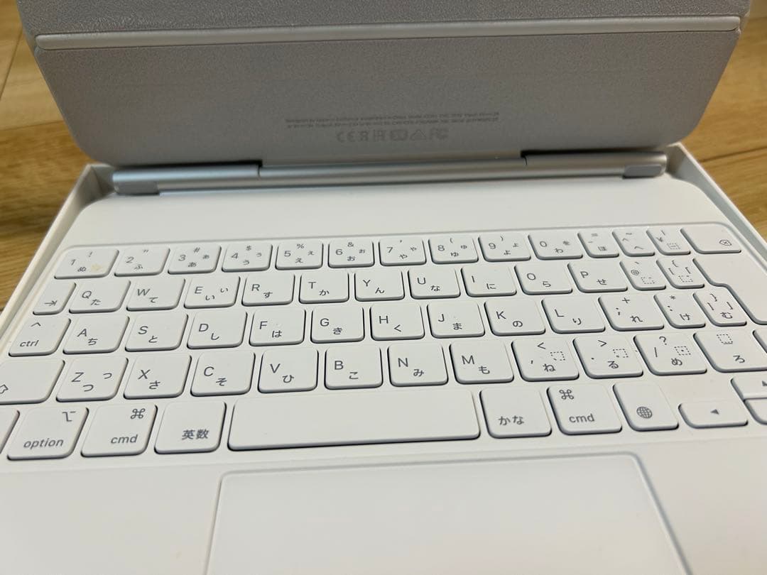 純正品　Apple iPad Magic Keyboard 日本語配　ホワイト