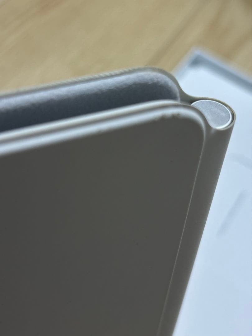 純正品　Apple iPad Magic Keyboard 日本語配　ホワイト