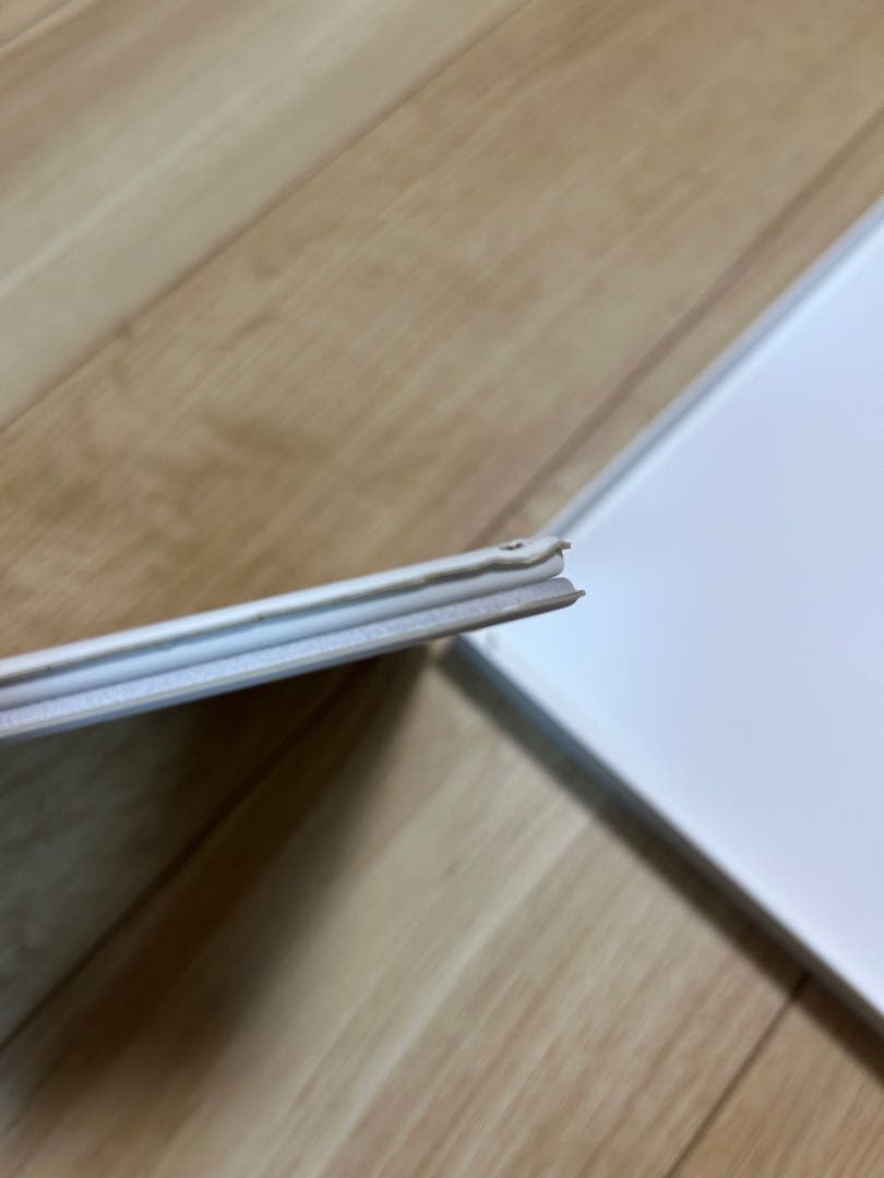 純正品　Apple iPad Magic Keyboard 日本語配　ホワイト