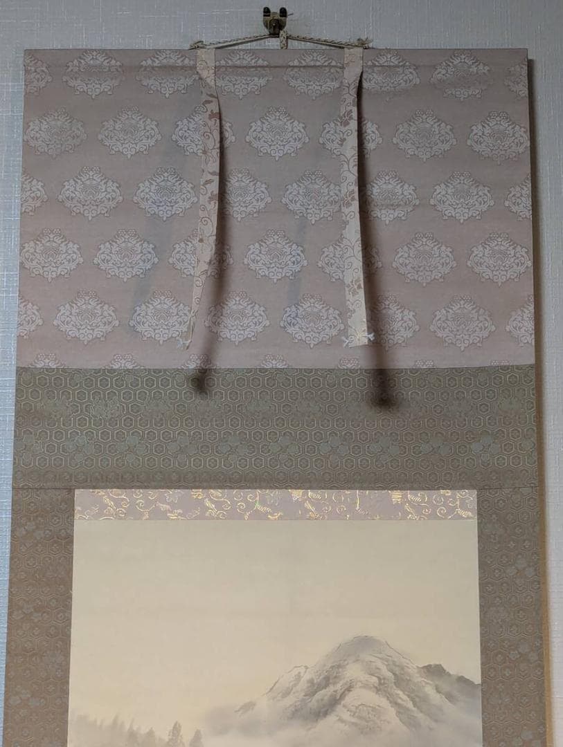 【真作】掛軸　山水瀑布図　幽玄の墨景に滝音響く風雅の一幅　V73