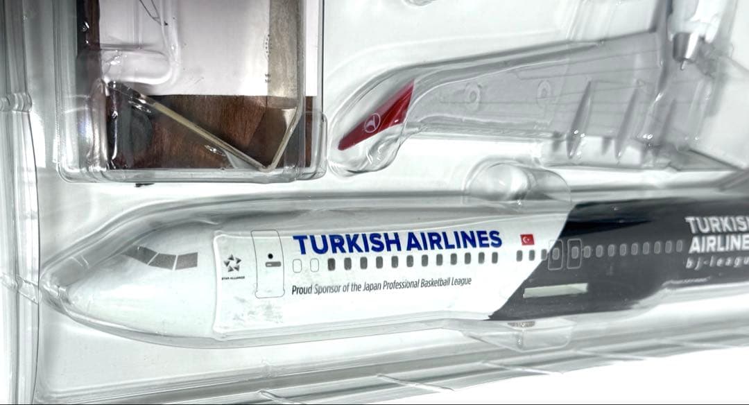 航空機・ヘリコプター TURKISH AIRLINES 1/100 B737-800
