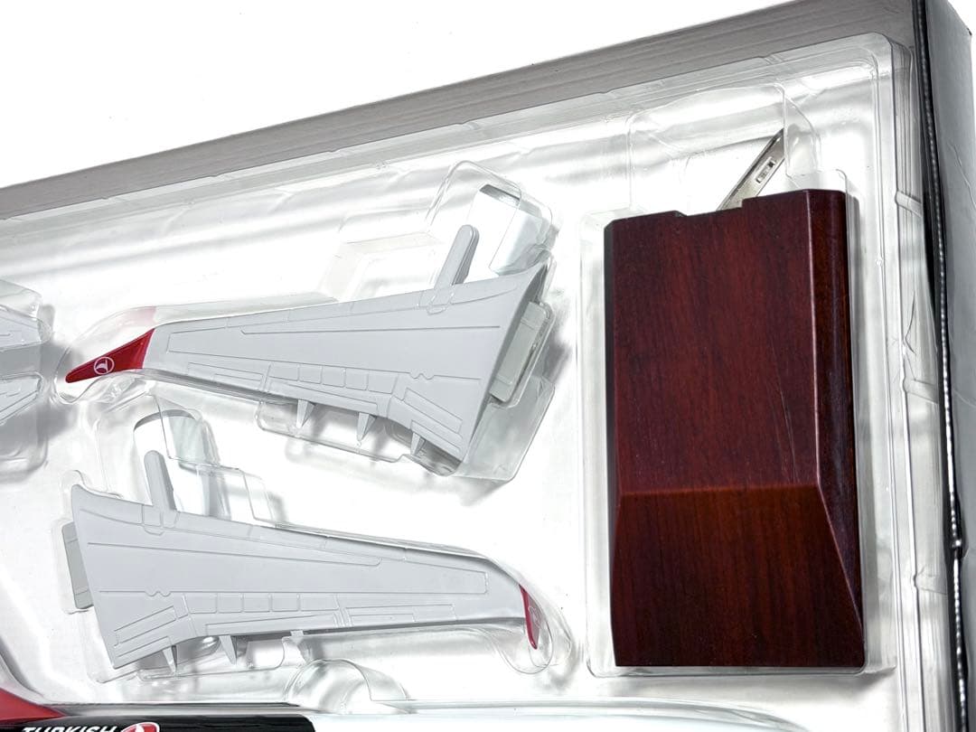 航空機・ヘリコプター TURKISH AIRLINES 1/100 B737-800