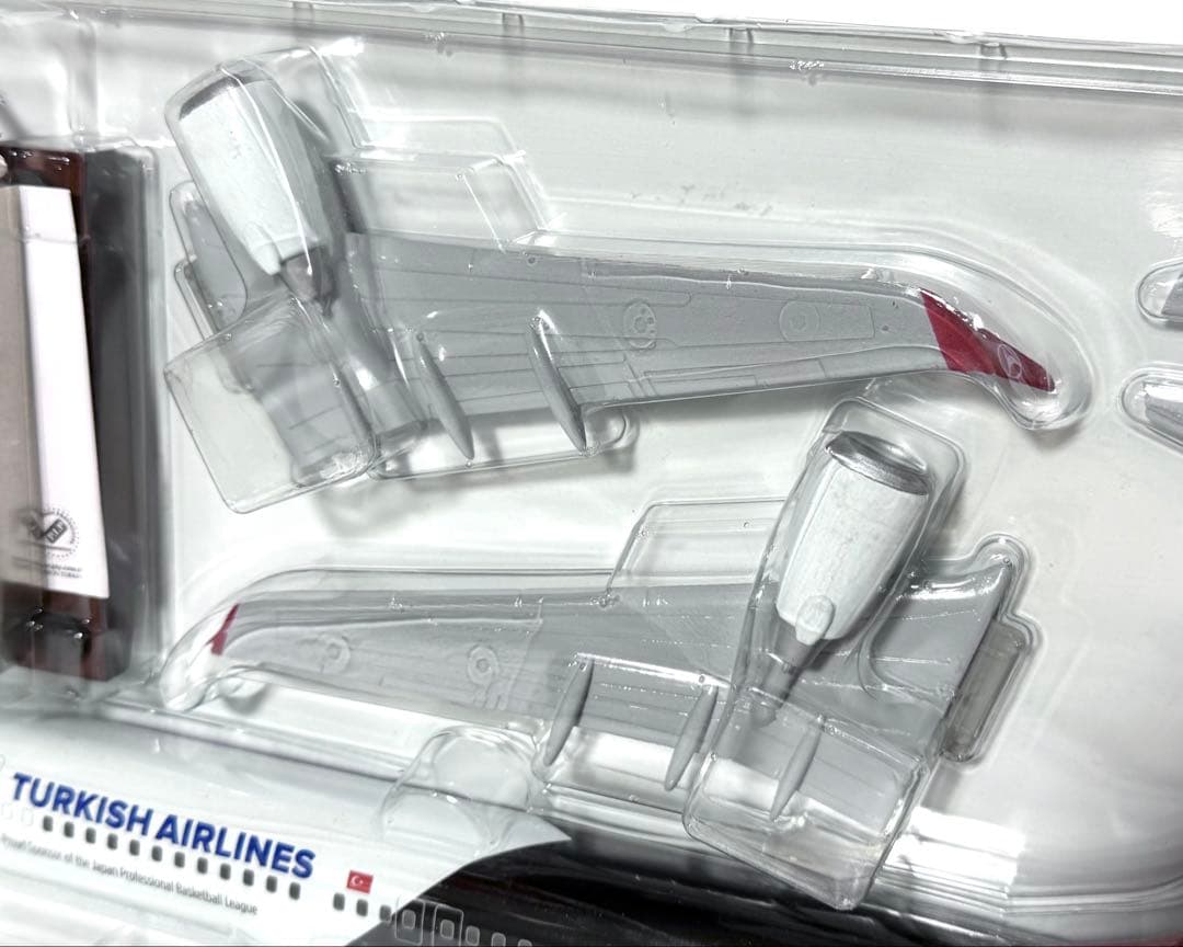 航空機・ヘリコプター TURKISH AIRLINES 1/100 B737-800