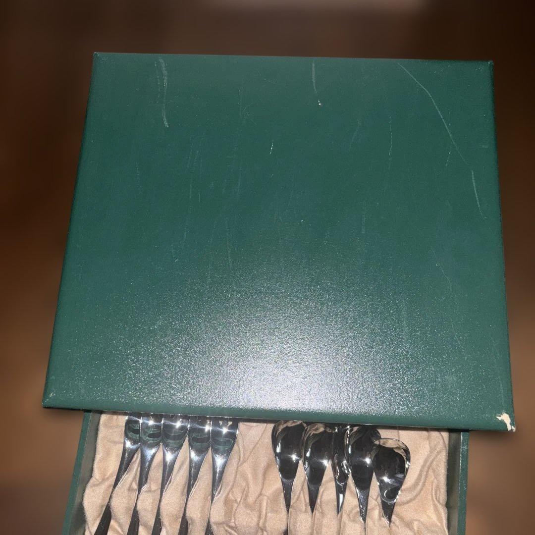 ノリタケカトラリーセット　18-10ステンレス製30本　専用箱付き