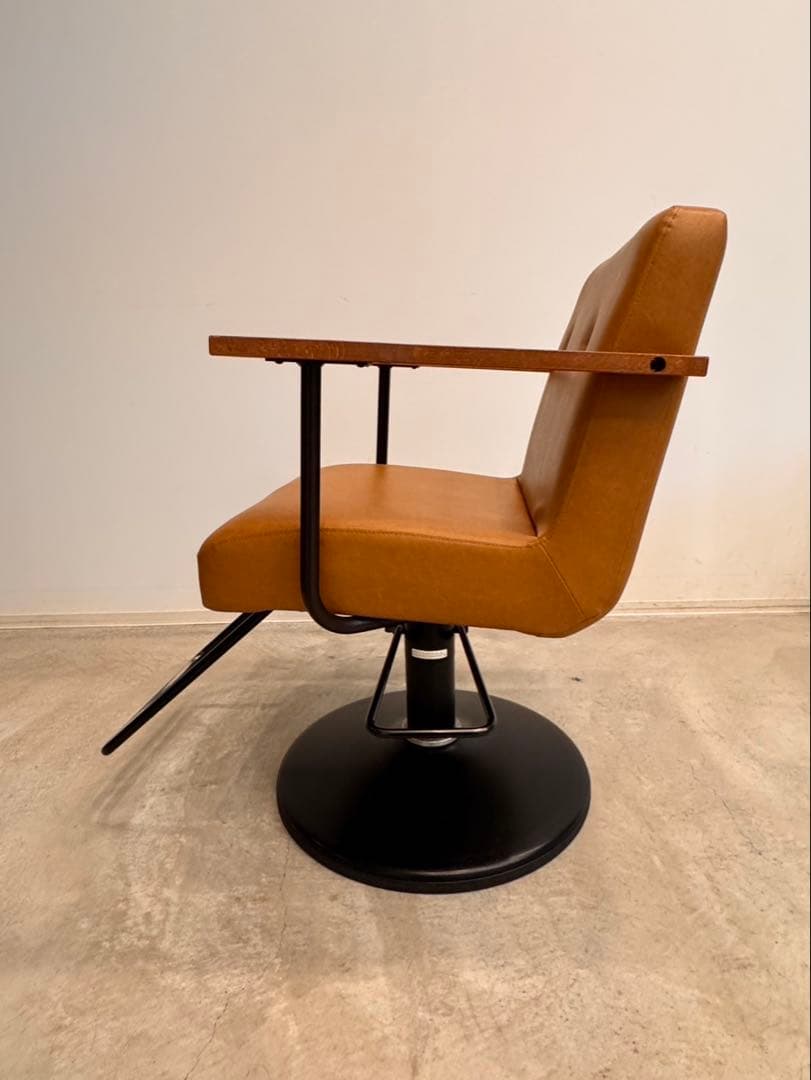 【お値下げ】タカラベルモント　スタイリングチェアー　購入前に発送日確認必須！