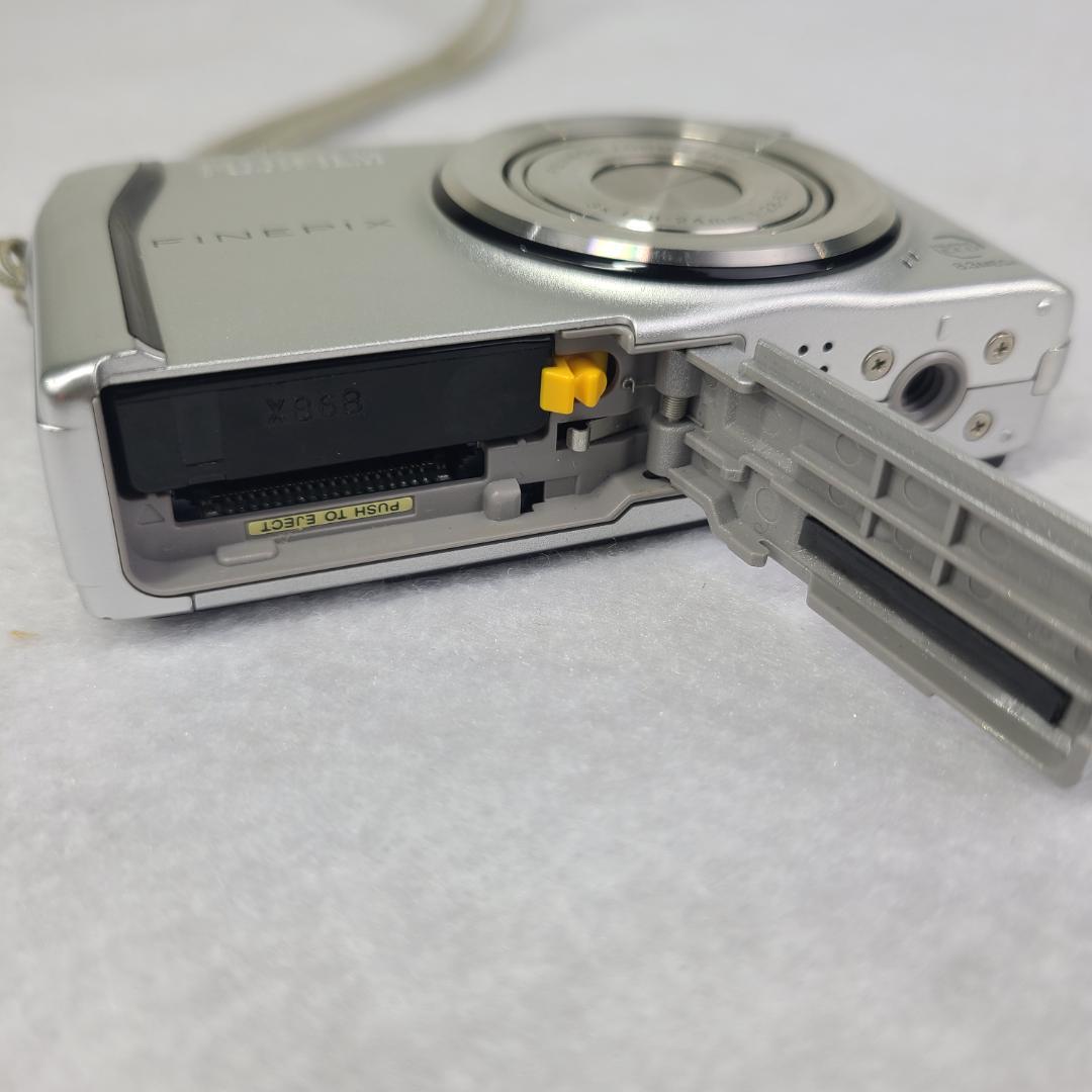 FUJI FILM デジカメ　FinePix F40fd コンデジ