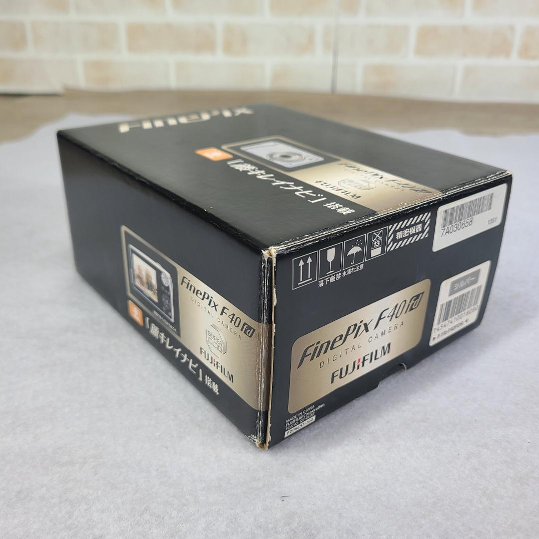 FUJI FILM デジカメ　FinePix F40fd コンデジ