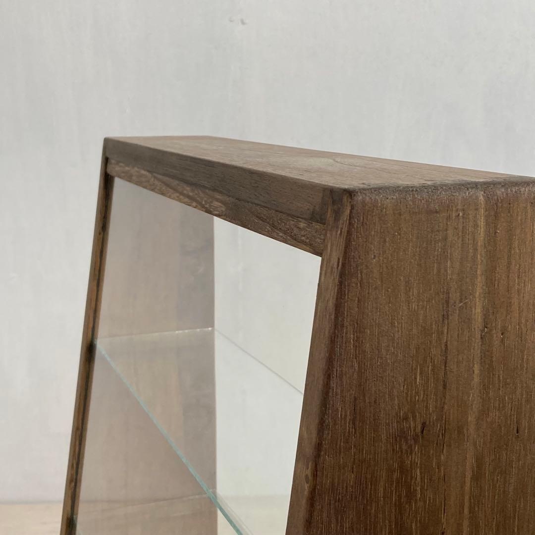 g290 古い木製 傾斜のガラスケース 3段 卓上ショーケース オープンタイプ