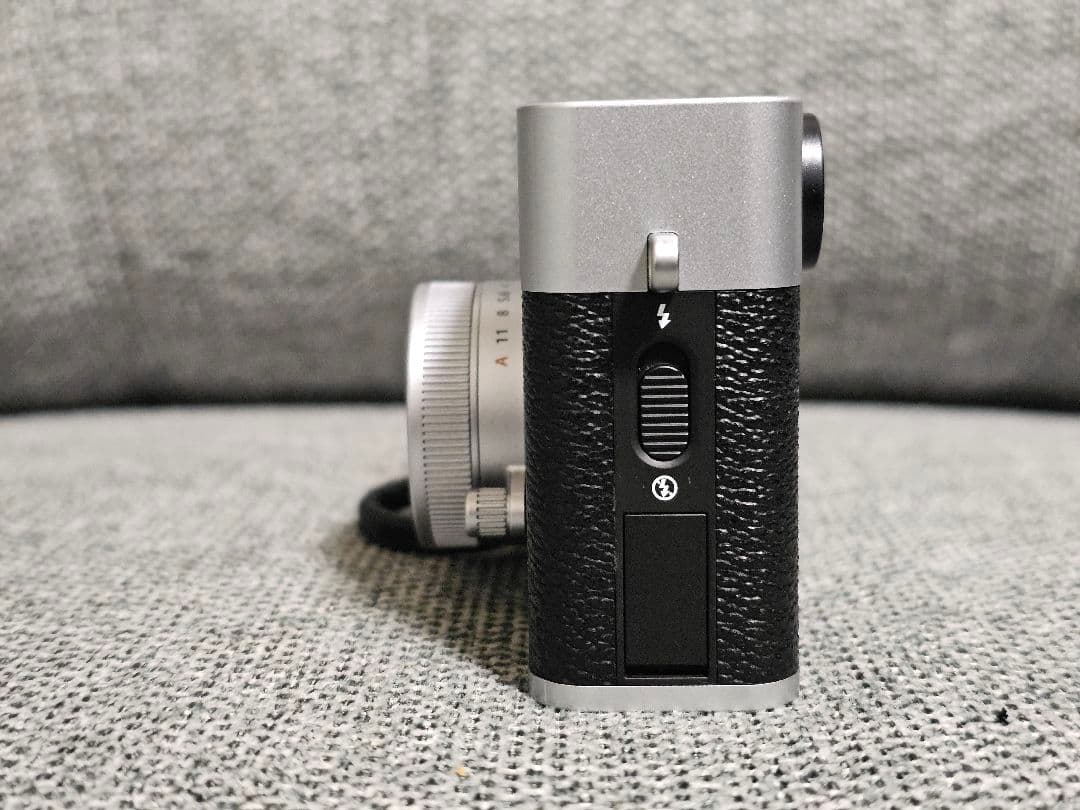 Fujifilm Xhalf シルバー コンパクトデジタルカメラ