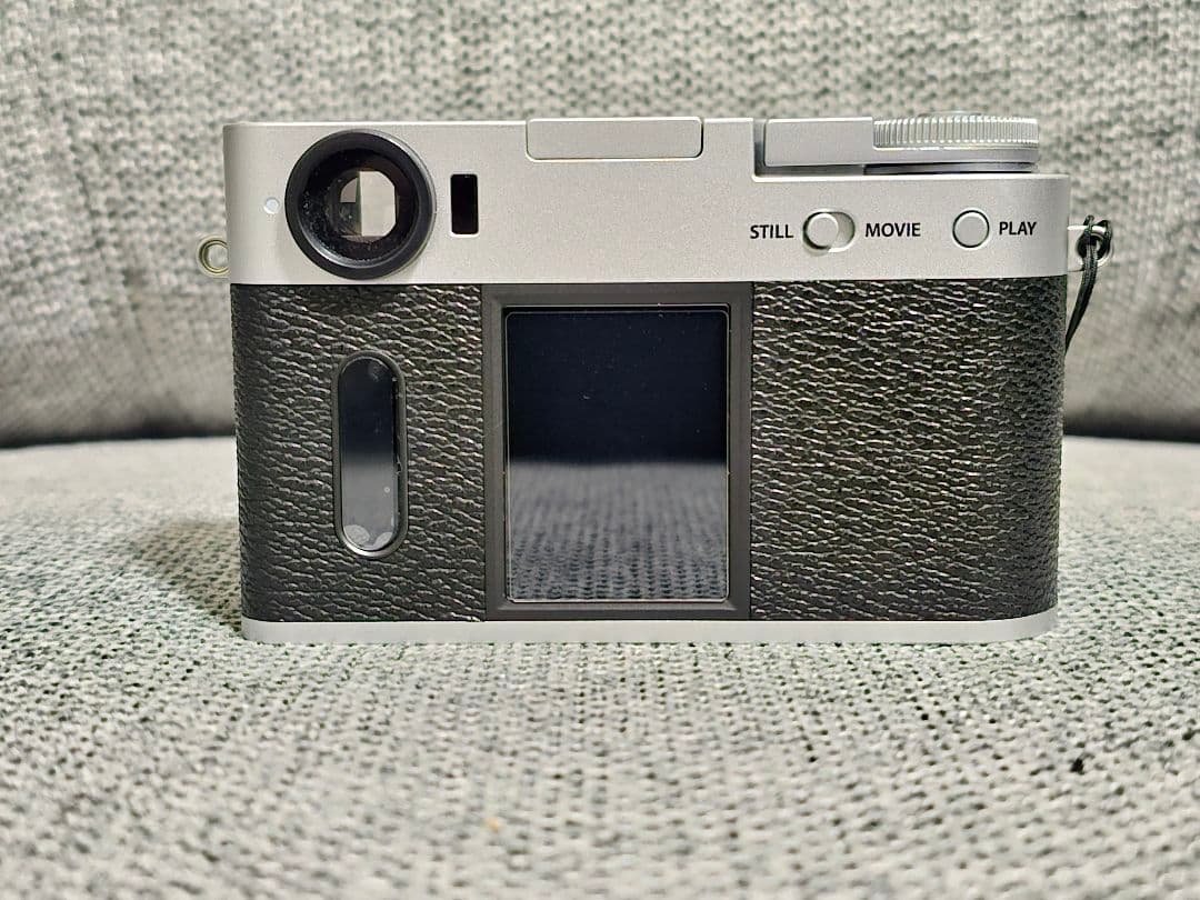 Fujifilm Xhalf シルバー コンパクトデジタルカメラ