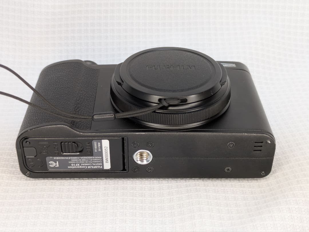 FUJIFILM XF10 未使用純正ストラップ付き