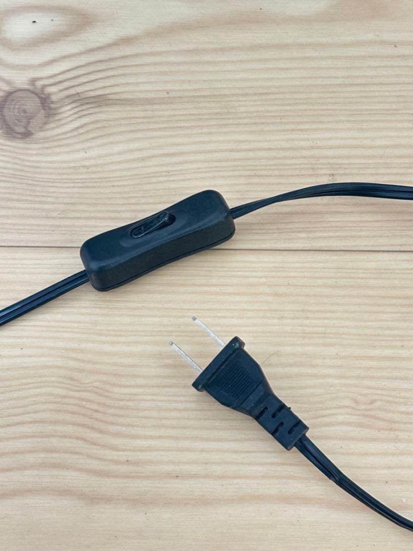 可愛いデザインのネオンライト　【OPEN】文字　常夏　ヤシの木　イメージ