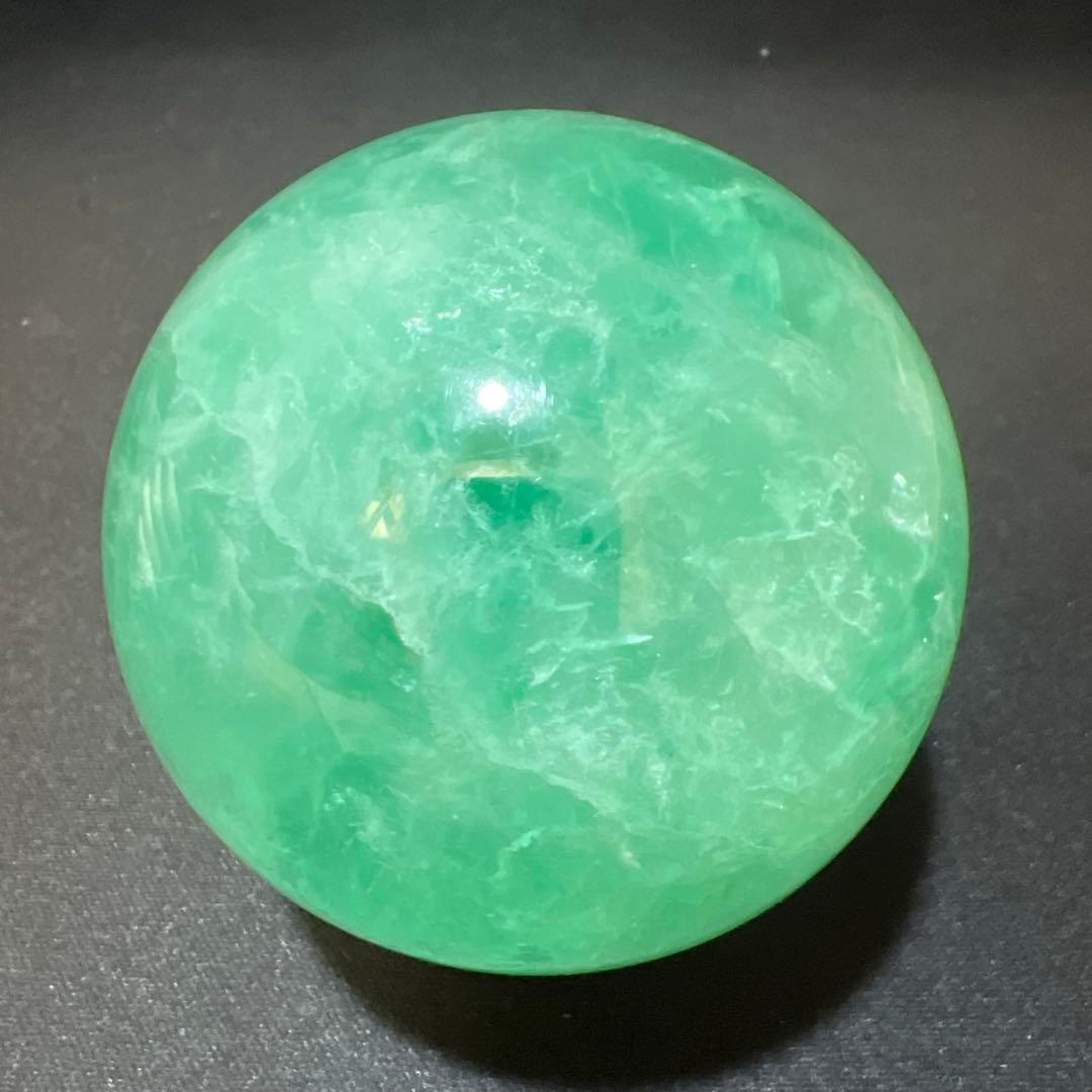 グリーンフローライト スフィア 0.9kg 82mm 丸玉 蛍石 高透明