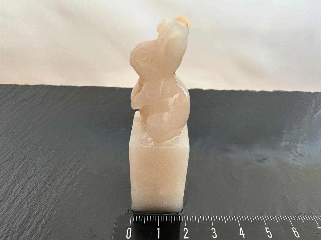 【兎】うさぎ　ラオス石　篆刻　印材　印石　落款　遊印　雅号　書道