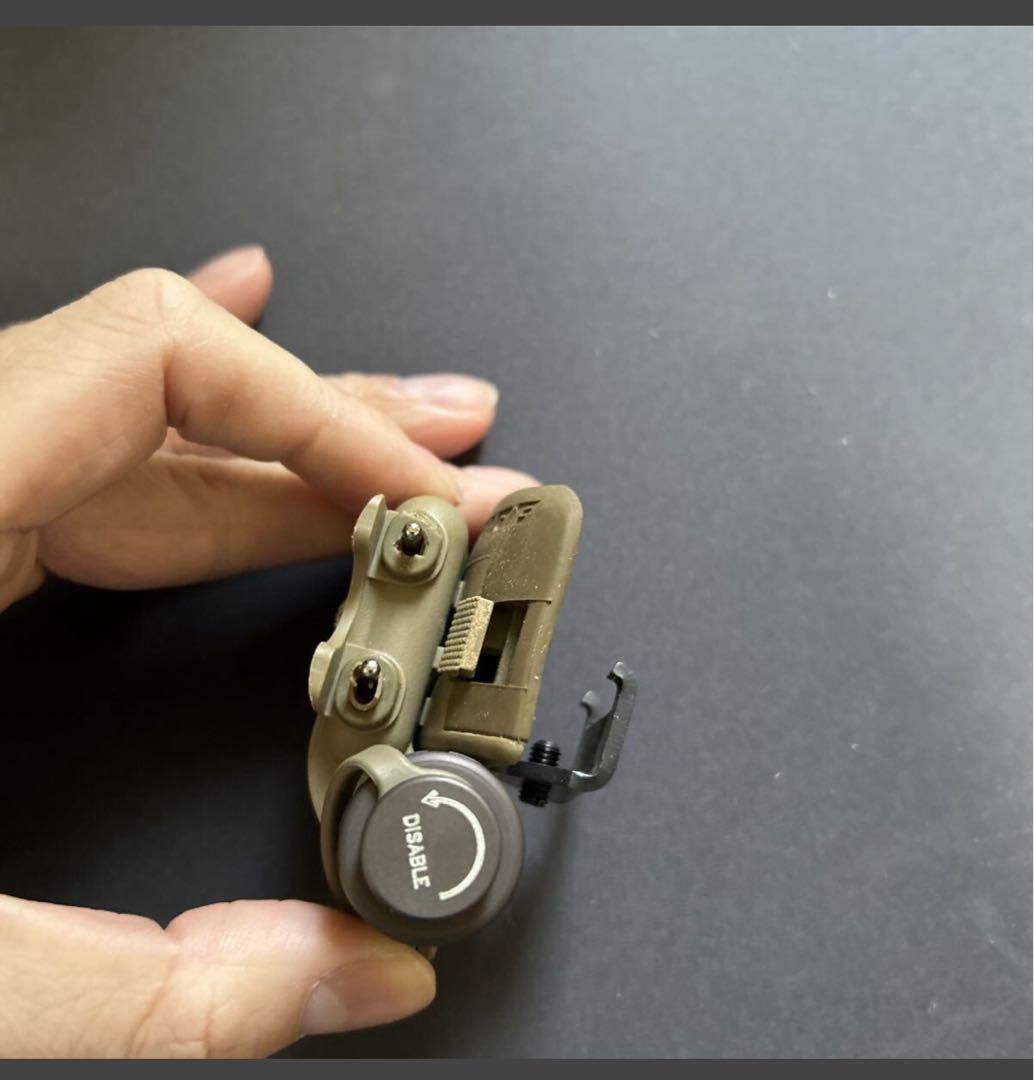 surefire HL-1 旧型マウント　実物