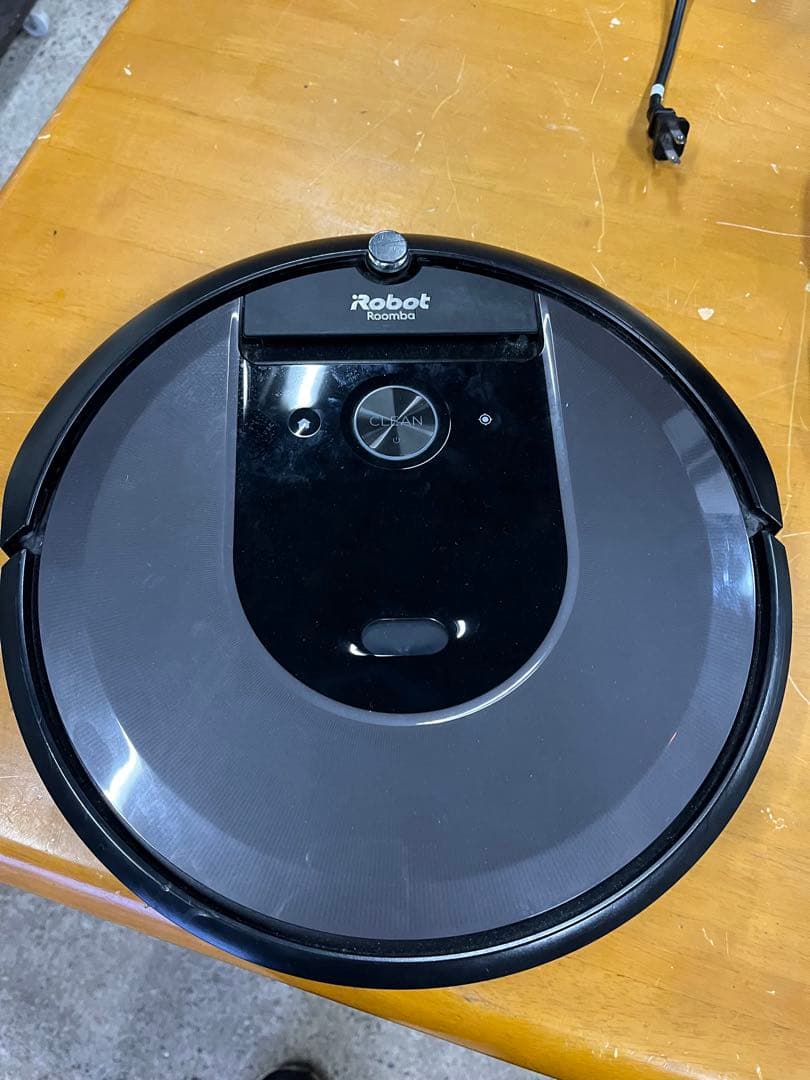 iRobot Roomba i7＋ クリーンベース付き 自動ゴミ収集機能搭載