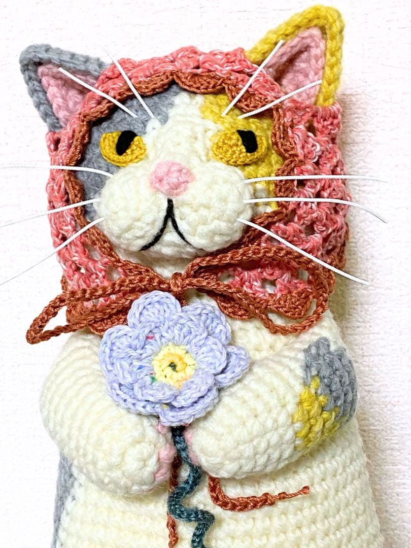 バブーシュカのパステル三毛猫さんのあみぐるみ