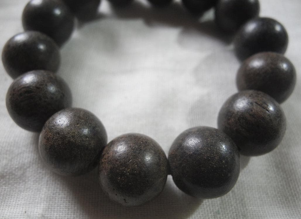 ベトナム産 香木 ブレスレット 数珠 沈香 本物 28g 16mm ① 良い香
