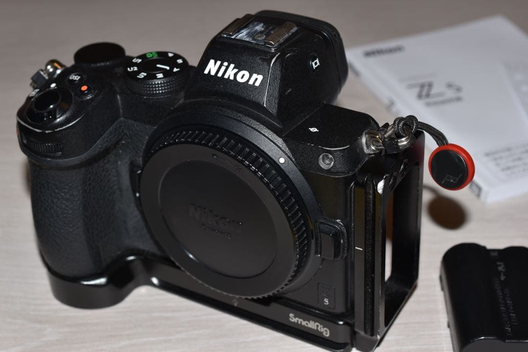 【写真と説明文必読】Nikon Z5 ボディ、バッテリーグリップなど