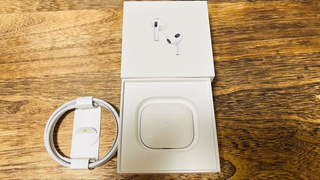 Apple AirPods 第3世代 充電ケーブル付き