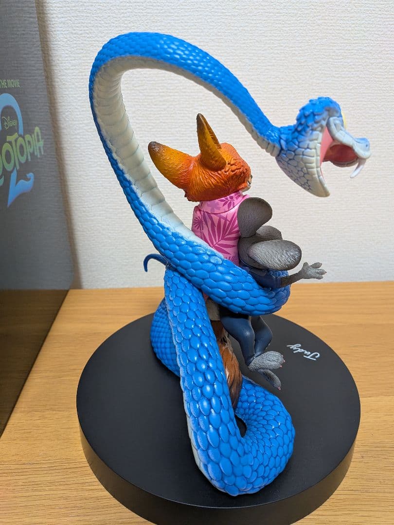 ズートピア2Happyくじ A賞 ポスターフィギュア