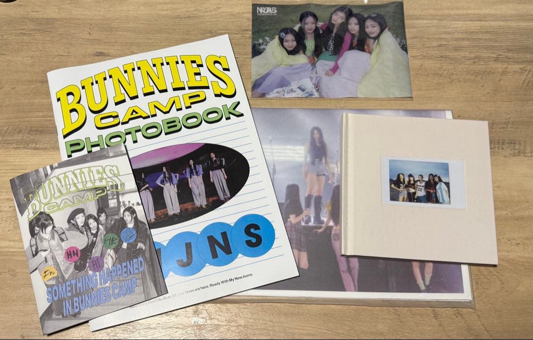 【新品】　NEWJEANS YEARBOOK 22-23