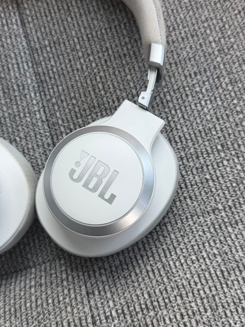 激安 JBL LIVE 770 nc ワイヤレスヘッドホン （白）専用アプリ対応