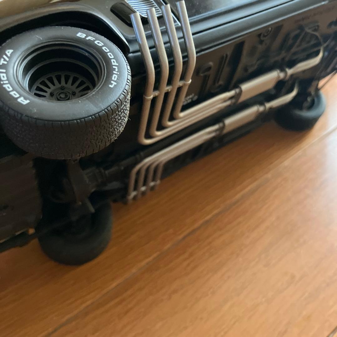 オートアート インターセプター　マッドマックス2 1/18